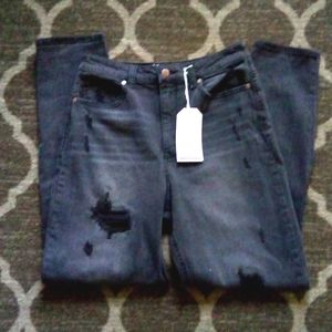 NWT High Rise Mom Jeans 13